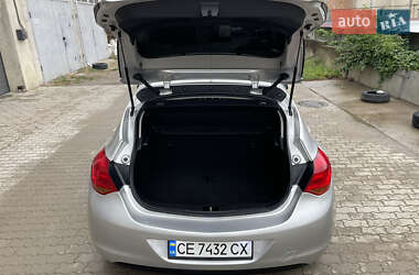 Хэтчбек Opel Astra 2010 в 
