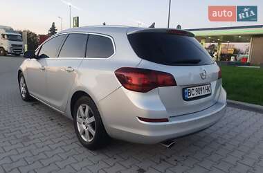 Универсал Opel Astra 2011 в Яворове