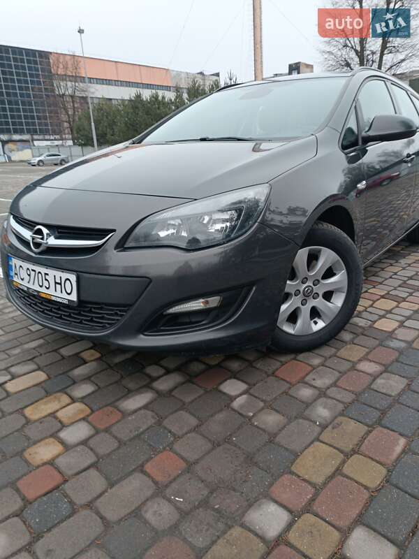 Универсал Opel Astra 2015 в Луцке