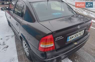 Седан Opel Astra 2006 в 