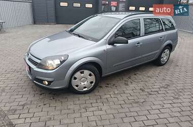 Универсал Opel Astra 2005 в Александрие