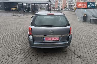 Универсал Opel Astra 2005 в Александрие