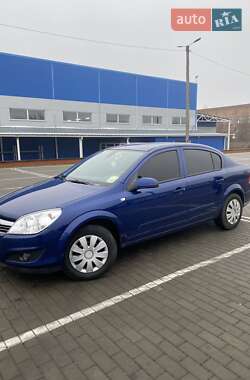 Седан Opel Astra 2009 в Ромнах