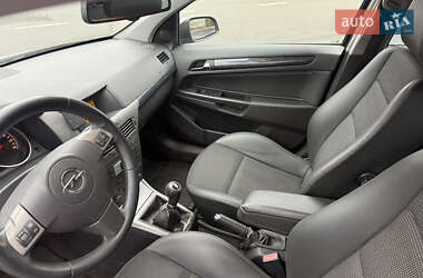 Универсал Opel Astra 2006 в 