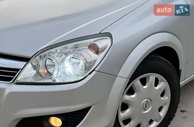 Універсал Opel Astra 2009 в Вінниці