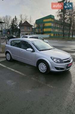 Хэтчбек Opel Astra 2008 в Луцке