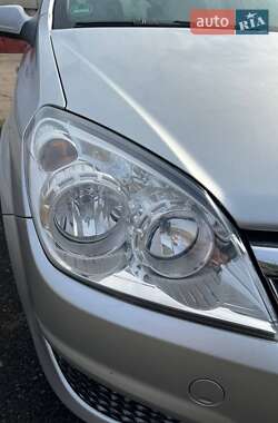 Универсал Opel Astra 2009 в 