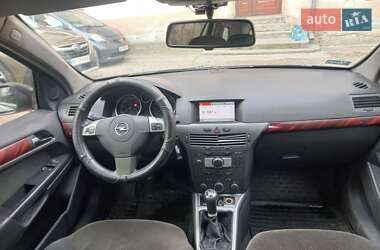 Універсал Opel Astra 2005 в Рудки