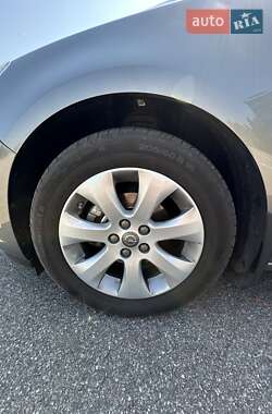 Седан Opel Astra 2015 в 