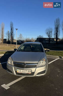 Хэтчбек Opel Astra 2008 в Чернигове