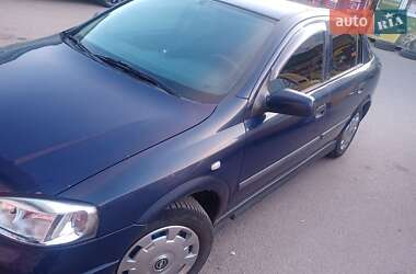 Хэтчбек Opel Astra 2001 в 
