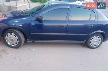 Хэтчбек Opel Astra 2001 в 