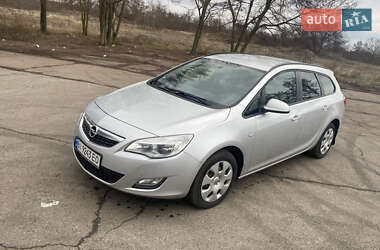 Универсал Opel Astra 2011 в Лубнах