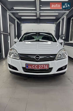 Универсал Opel Astra 2010 в Коломые