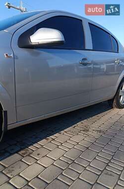 Седан Opel Astra 2012 в Ирпене