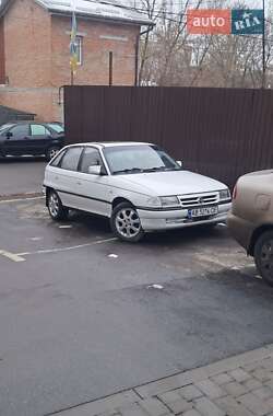 Хэтчбек Opel Astra 1993 в Виннице