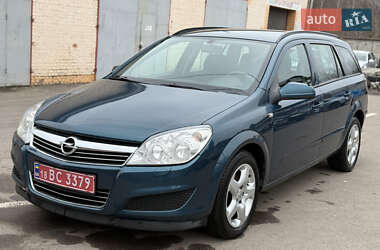 Универсал Opel Astra 2008 в Ровно