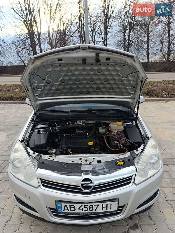 Универсал Opel Astra 2009 в Виннице