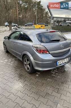 Хэтчбек Opel Astra 2005 в 