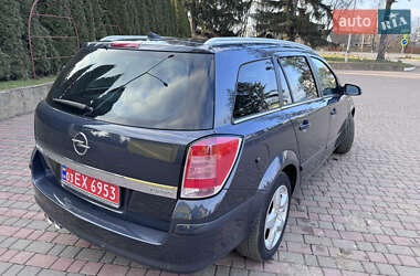 Универсал Opel Astra 2007 в Староконстантинове