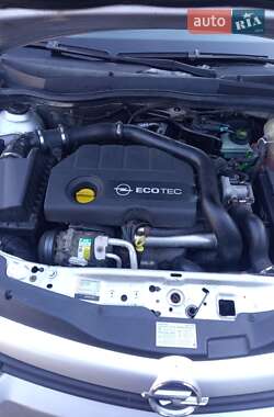 Універсал Opel Astra 2005 в 