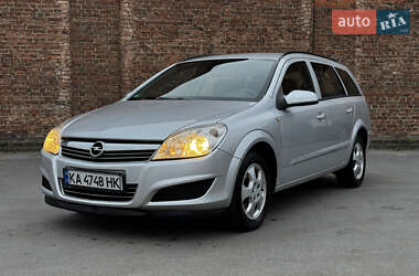 Універсал Opel Astra 2009 в Чернігові