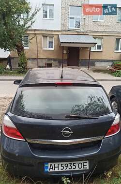 Хэтчбек Opel Astra 2006 в 