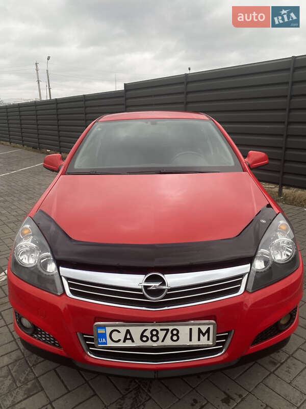Хетчбек Opel Astra 2012 в Черкасах
