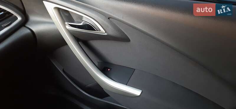 Універсал Opel Astra 2013 в Красилові