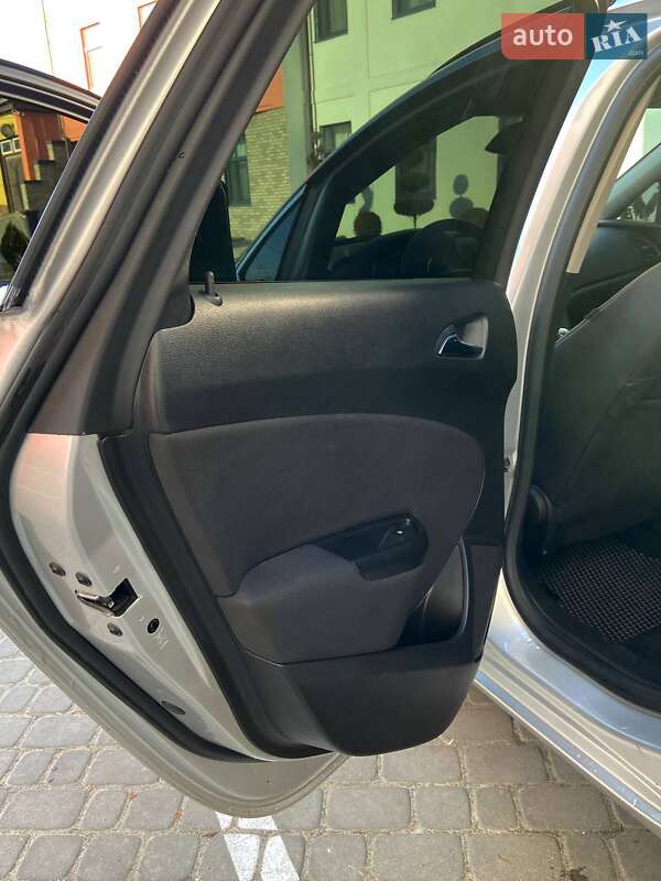 Универсал Opel Astra 2014 в Львове фото 11 Универсал Opel Astra 2014 в Львове