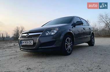 Хэтчбек Opel Astra 2012 в Кременчуге