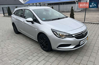 Универсал Opel Astra 2019 в Бродах