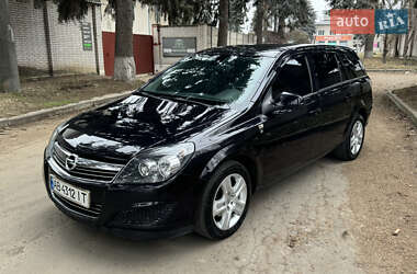 Универсал Opel Astra 2010 в Виннице