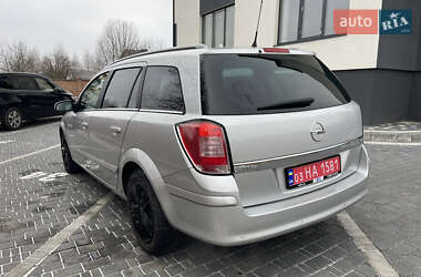 Универсал Opel Astra 2007 в Луцке