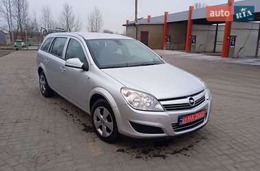 Універсал Opel Astra 2009 в Нововолинську