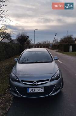 Универсал Opel Astra 2013 в Черновцах