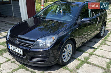 Універсал Opel Astra 2005 в Смілі