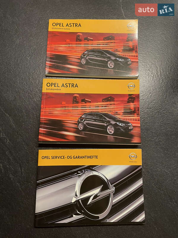 Универсал Opel Astra 2012 в Хмельницком