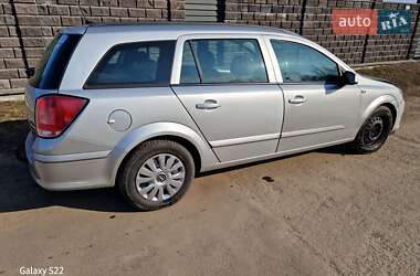 Универсал Opel Astra 2005 в Житомире