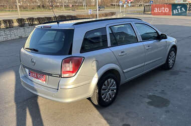 Универсал Opel Astra 2010 в 