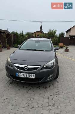 Хетчбек Opel Astra 2010 в Львові