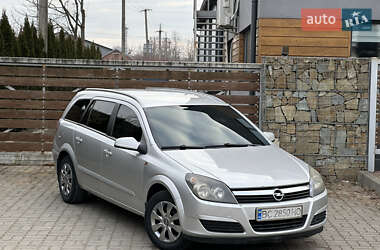 Универсал Opel Astra 2005 в Стрые