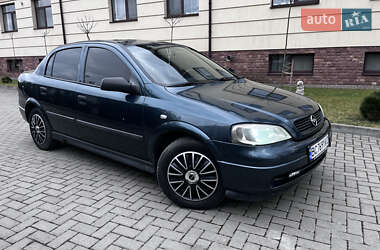 Седан Opel Astra 2005 в Золочеве