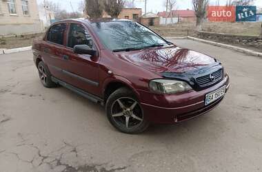 Седан Opel Astra 2006 в Новом Буге