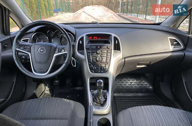 Универсал Opel Astra 2011 в Кременчуге