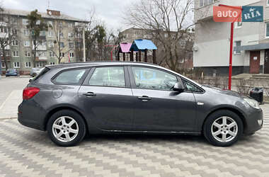 Универсал Opel Astra 2011 в Житомире