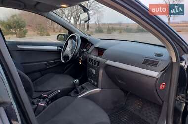 Универсал Opel Astra 2005 в 