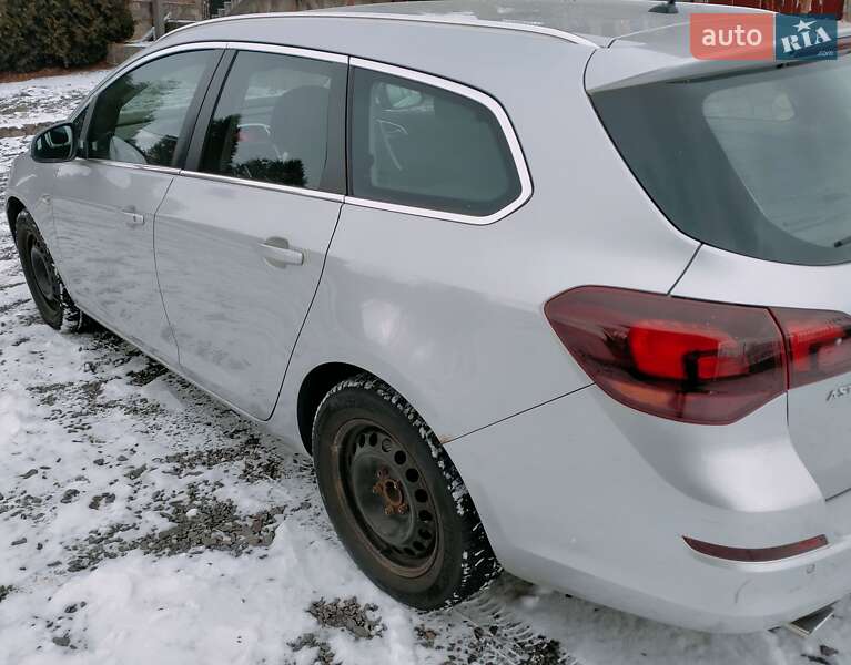 Універсал Opel Astra 2012 в Рівному фото 5 Універсал Opel Astra 2012 в Рівному