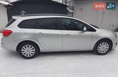 Універсал Opel Astra 2014 в Черкасах