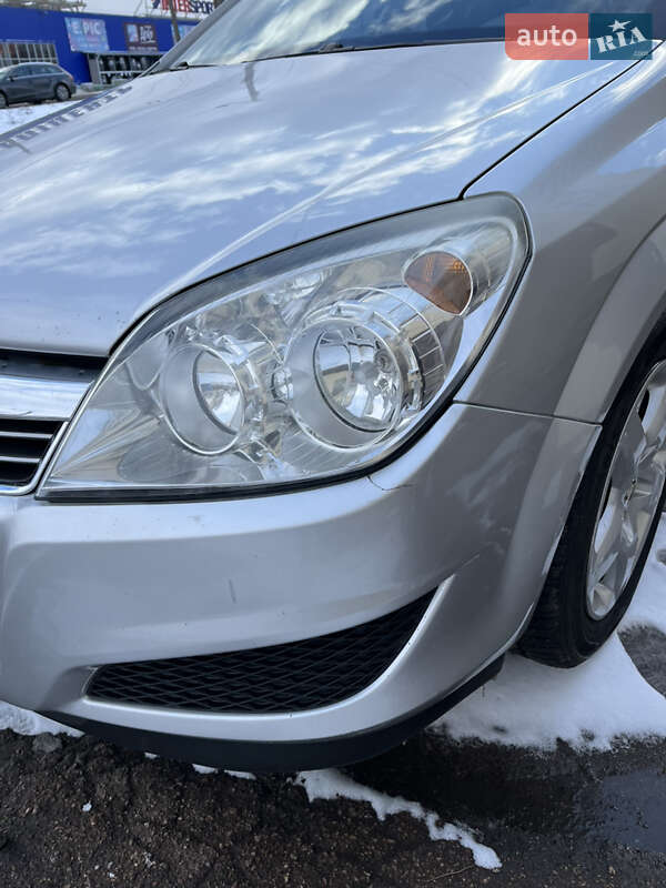 Универсал Opel Astra 2008 в Житомире